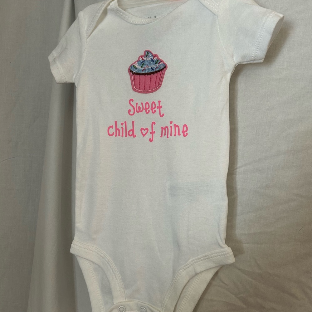 Carter's Girls 6-9 month Onesie with Pink Cupcake